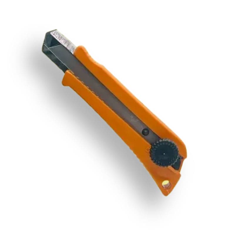 EH-10 Cutter Knife Professional with 18mm Snap-off Blades