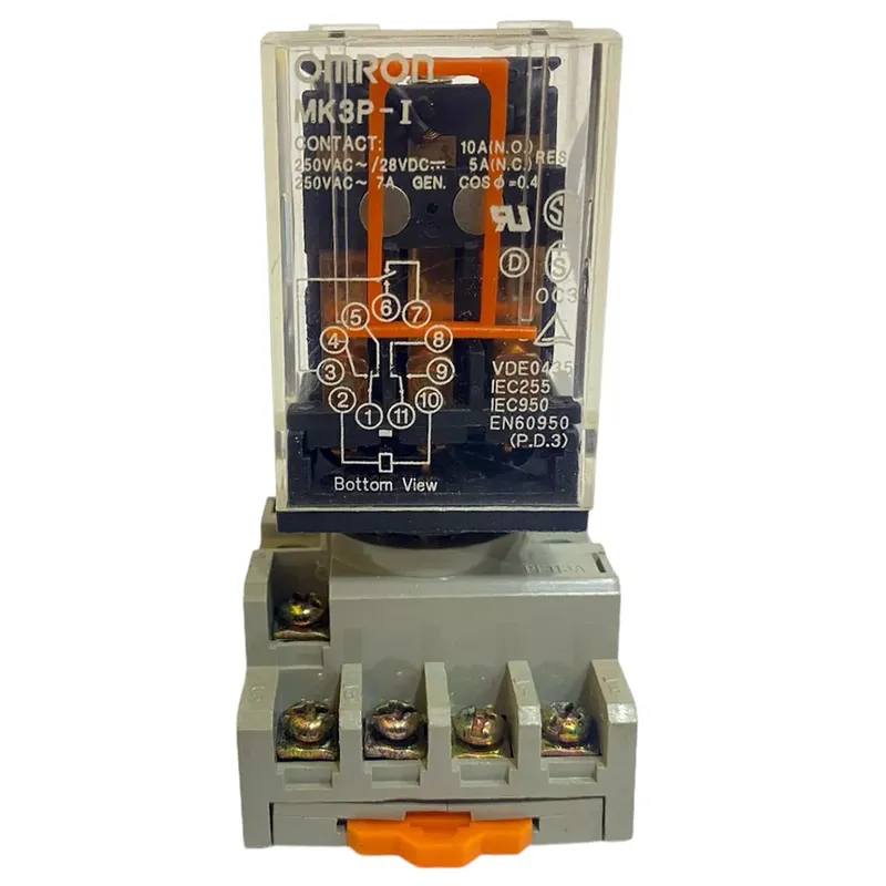 مرحل OMRON MK3P-I ثلاثي 3PDT بملف 60 فولت تيار مستمر مع قاعدة 11 طرف