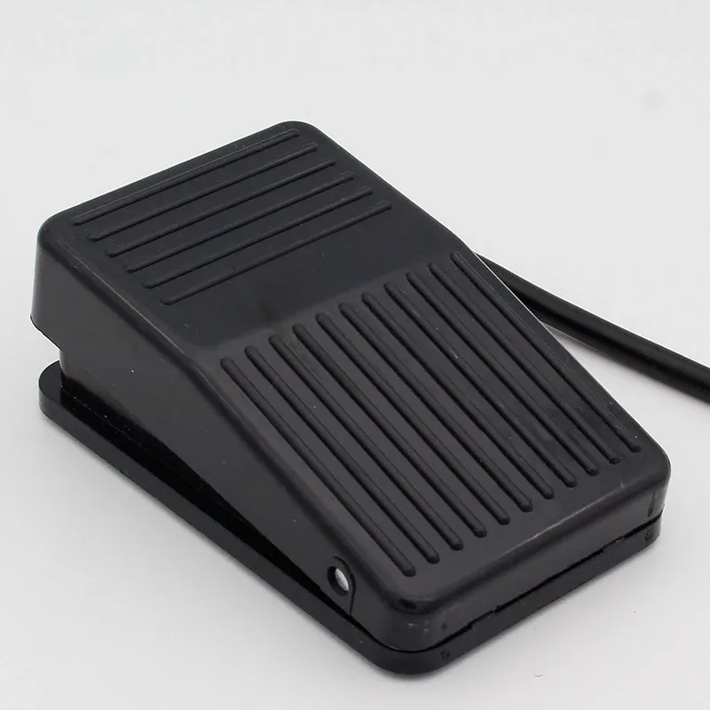 FS-1 Foot Switch 250VAC 10A Momentary (OUMIK)