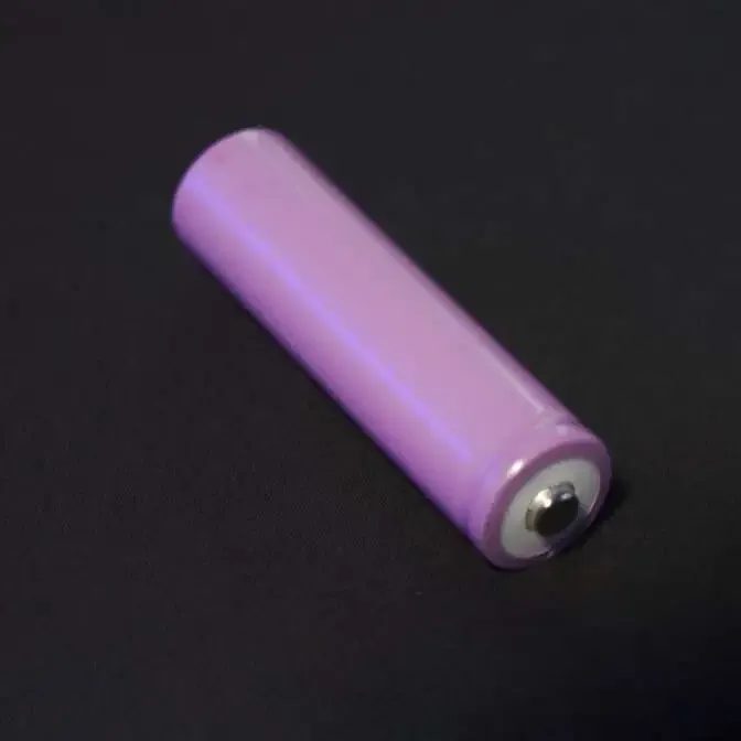 Li-ion 18650 Rechargeable Battery 3.7V 2400mAh