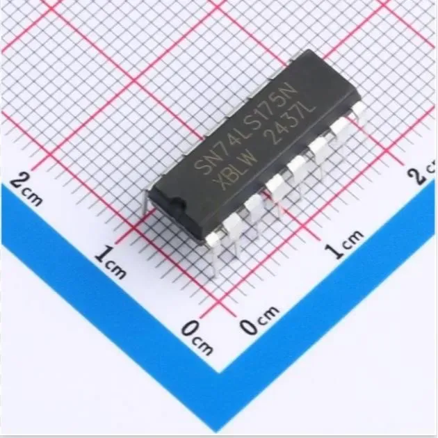 شريحة 74LS175 أربعة قلابات من نوع D مع خاصية الإعادة بغلاف DIP-16