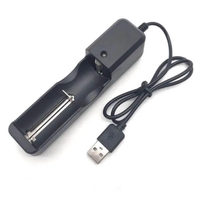G86U1 Single-Slot Smart 18650 Li-ion Charger with Integrated USB Cable