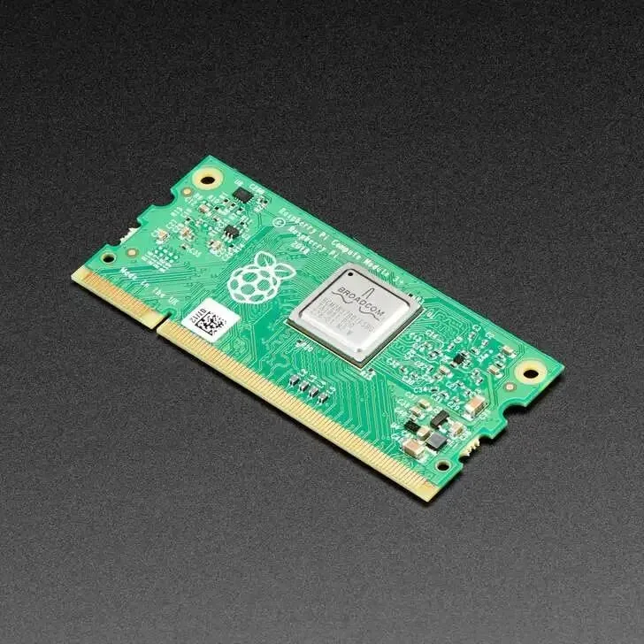 وحدة Raspberry Pi Compute Module 3+ بسعة 32 غيغابايت eMMC