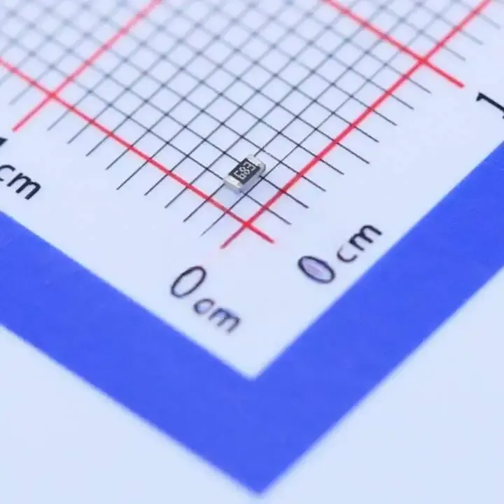 مقاومة SMD مقاس 0603 بقيمة 68kΩ وقدرة 100mW (CR0603JA0683G)