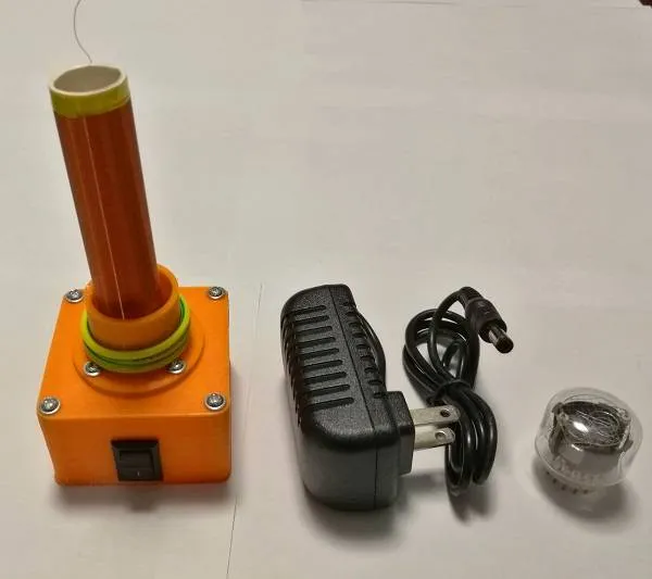 Self-Excited Single-Tube Tesla Coil with Glow Tube and 12V Supply