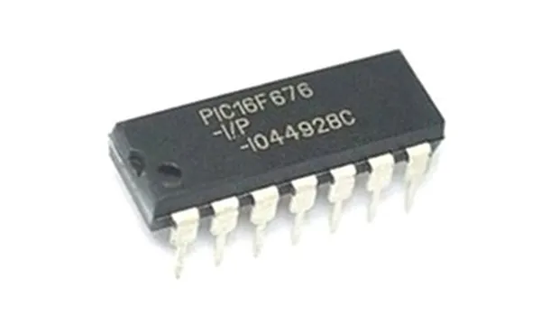 Microchip PIC16F676-I/P 8-bit Microcontroller DIP-14