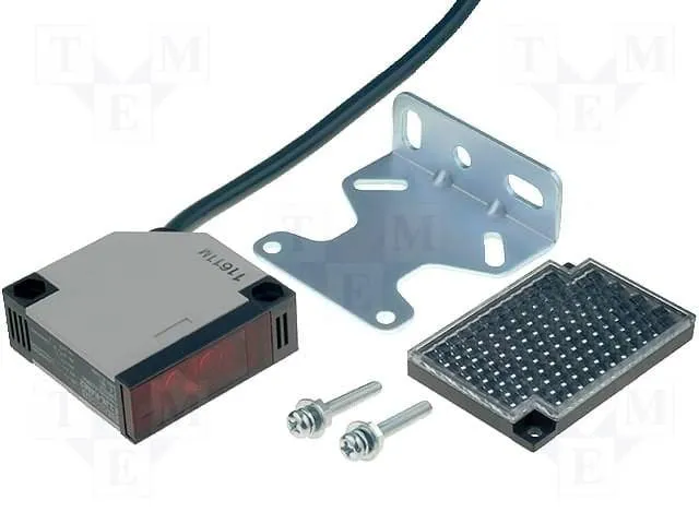 OMRON E3JK-R4M1 Retro-Reflective Photoelectric Sensor 4m Relay Output