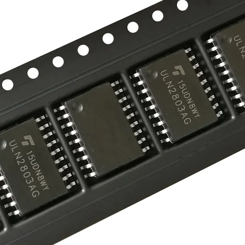 دائرة تشغيل ULN2803AG ذات 8 قنوات دارلنجتون بغلاف SOP-18