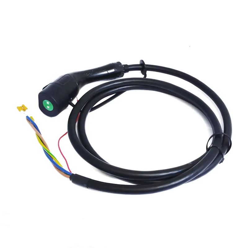 مقبس شحن سيارات كهربائية GB/T للتيار المتردد 32A 250V بكابل 3 متر