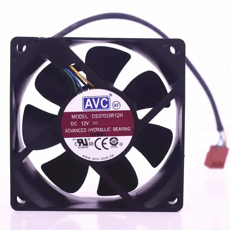 مروحة AVC DS07025R12H ‏12 فولت 0.5 أمبير (مستعملة كالجديدة)