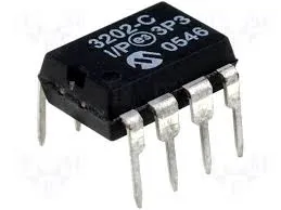 محول تماثلي رقمي MCP3202B بدقة 12 بت وقناتين وواجهة SPI (DIP-8)
