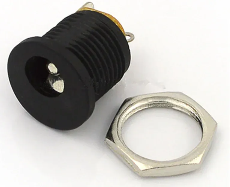 مقبس تغذية DC بقطر 2.1 × 5.5 مم للتثبيت على اللوحة (إصدار V2)