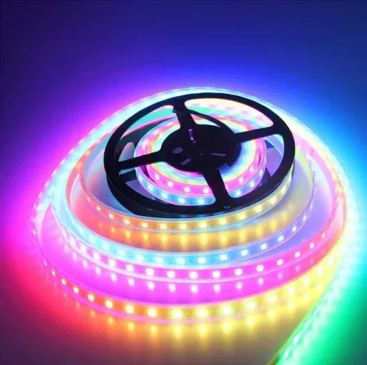 شريط LED RGB 5050 قابل للعنونة WS2812 بجهد 5 فولت و60 لمبة/متر وIP65 بطول 5 متر