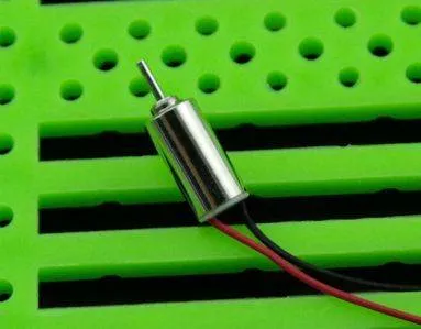 محرك تيار مستمر Brushless صغير للطائرات النموذجية 4 مم × 8 مم ‏1.5-4.5 فولت
