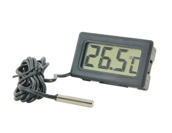 TPM-10 Digital Thermometer with Probe, LCD, -50 to 110°C