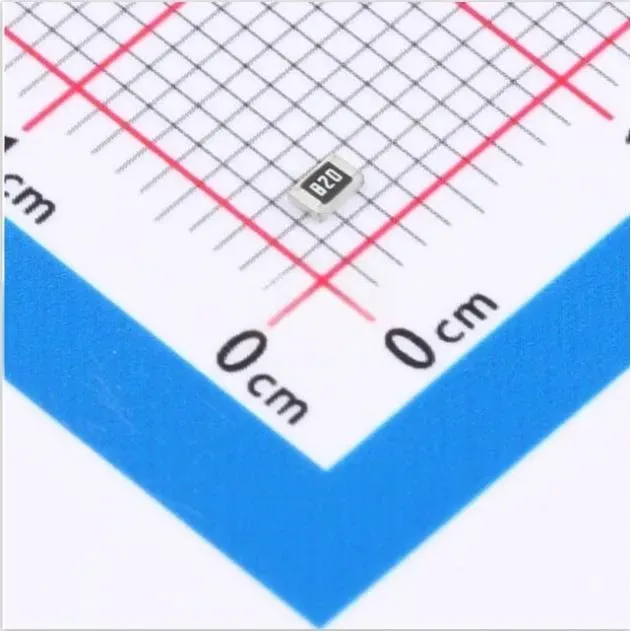 مقاومة SMD بقيمة 82 أوم ±5% حجم 0805 من FOJAN (FRC0805J820 TS)