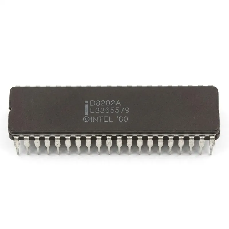 D8202A 8-Bit CMOS DRAM Memory Controller IC DIP-40