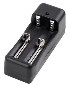 Dual-Slot Charger for 18650 Li-ion 3.7 V Batteries