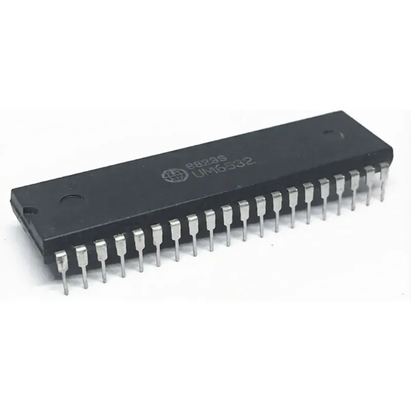 UM6532 RAM I/O Timer IC 5V 40mA DIP-40