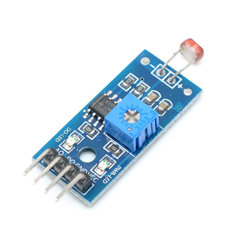 وحدة استشعار الضوء LDR بأربعة أطراف مع مقارن LM393 (DO وAO)