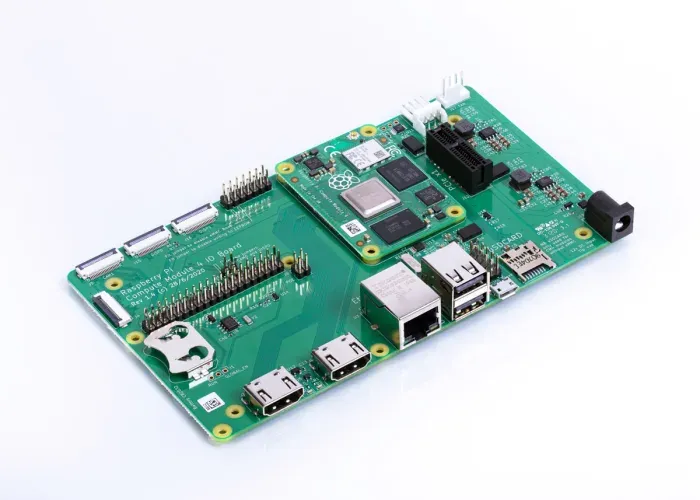 لوحة واجهات Raspberry Pi CM4 IO بمنفذي HDMI 2.0 وPCIe x1 وRTC